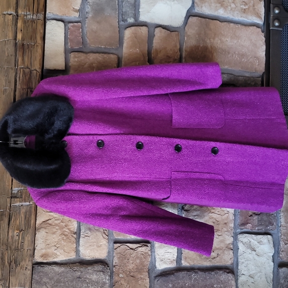 TALBOTS NWT SMALL BRIGHT PURPLE BOUCLE COAT WITH FAUX FUR COLLAR! - Picture 5 of 13